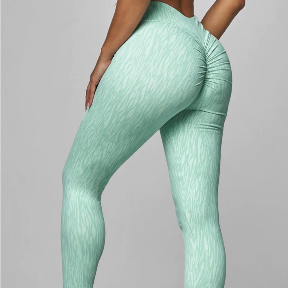 Lici Fit Scrunch leggings